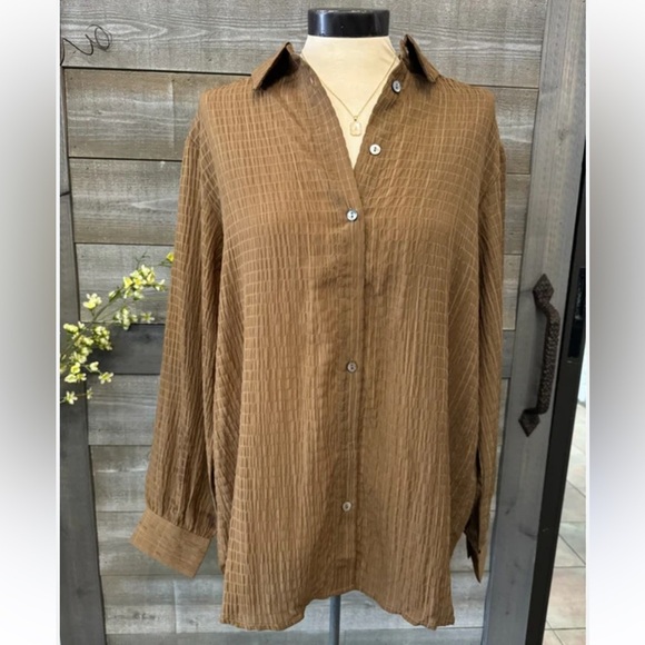 ANDREE BY UNIT Women Brown Button Down Shirt Seersucker Textured Business Casual - Picture 7 of 14